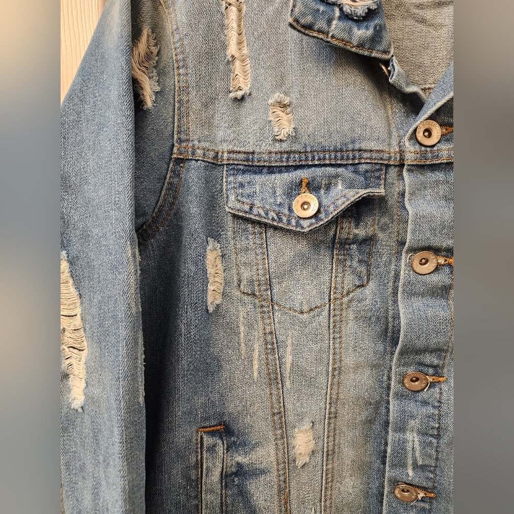 Ci Sono Distressed Light Wash Denim Trucker Jacket - Small - Edgy Streetwear - Picture 4 of 15